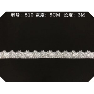 810
